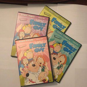 * -- Bundle / Set 4 DVDs  -  Family Guy 28 Episodes - season 1 and 2